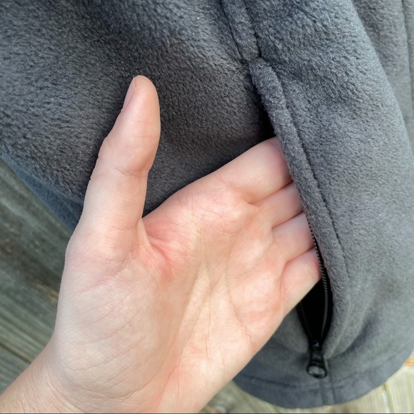 Columbia Full Zip Fleece Vest - Picture 4 of 6
